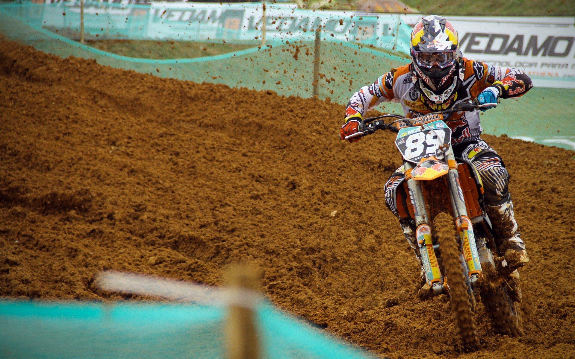 前教练揭秘博尼智慧，无私球风铸就团队灵魂，战术执行力成取胜之匙