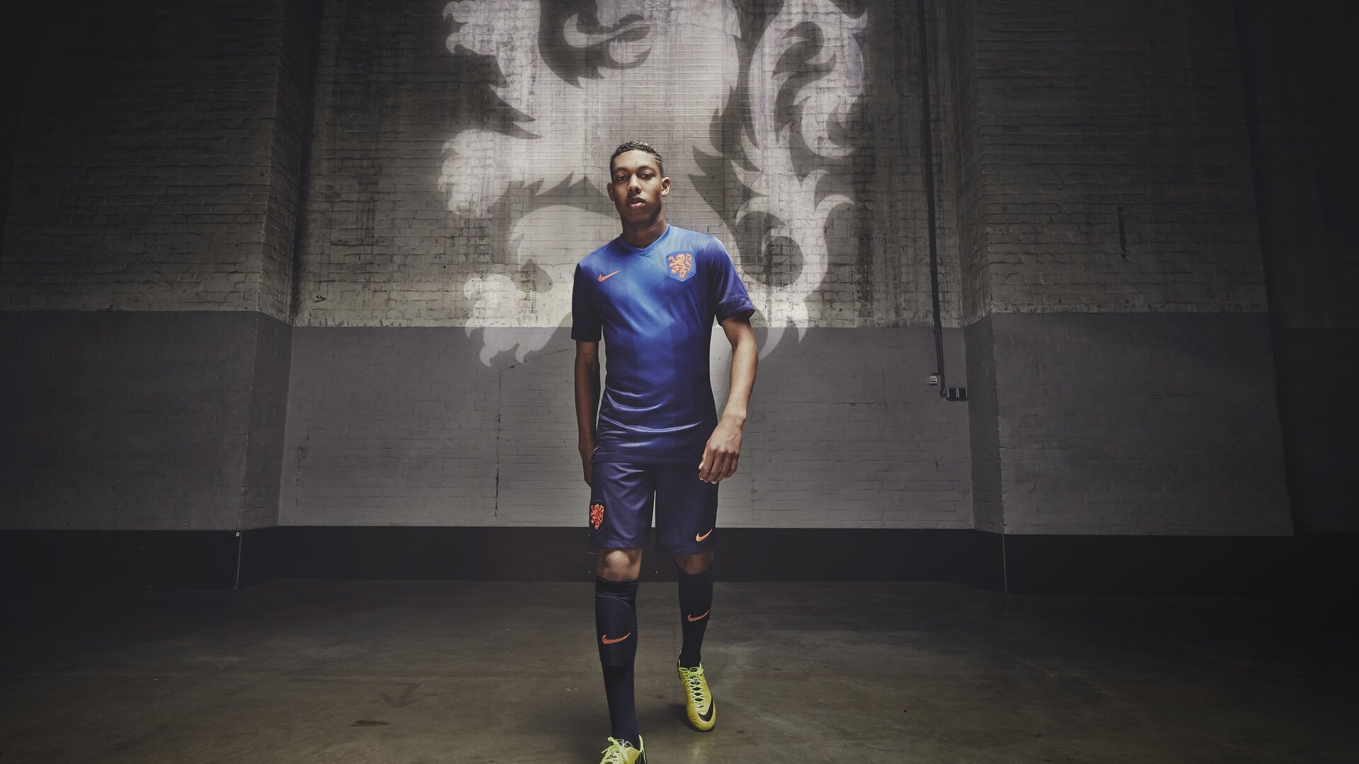 德甲新世纪戴帽榜,莱万16次称王,凯恩效率惊人跻身历史前三