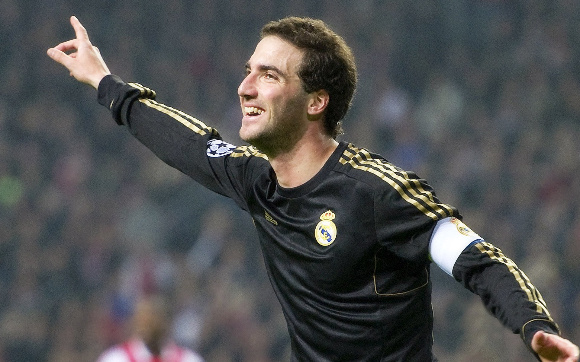 拉什福德，巴萨新篇章点燃蜕变之火，誓将天赋淬炼为传奇