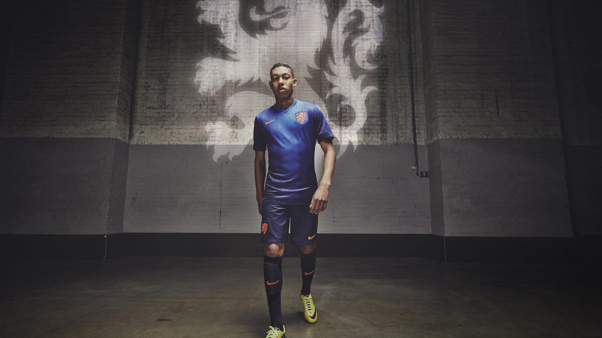 欧战焦点，蓝军客征贝尔加莫，吉滕斯佩德罗领衔，内托复出引关注