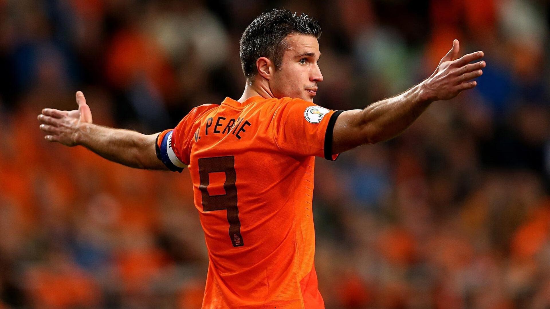 龙赛罗公开炮轰裁判执法水平，坦言母亲劝导耐心应对但现状难改